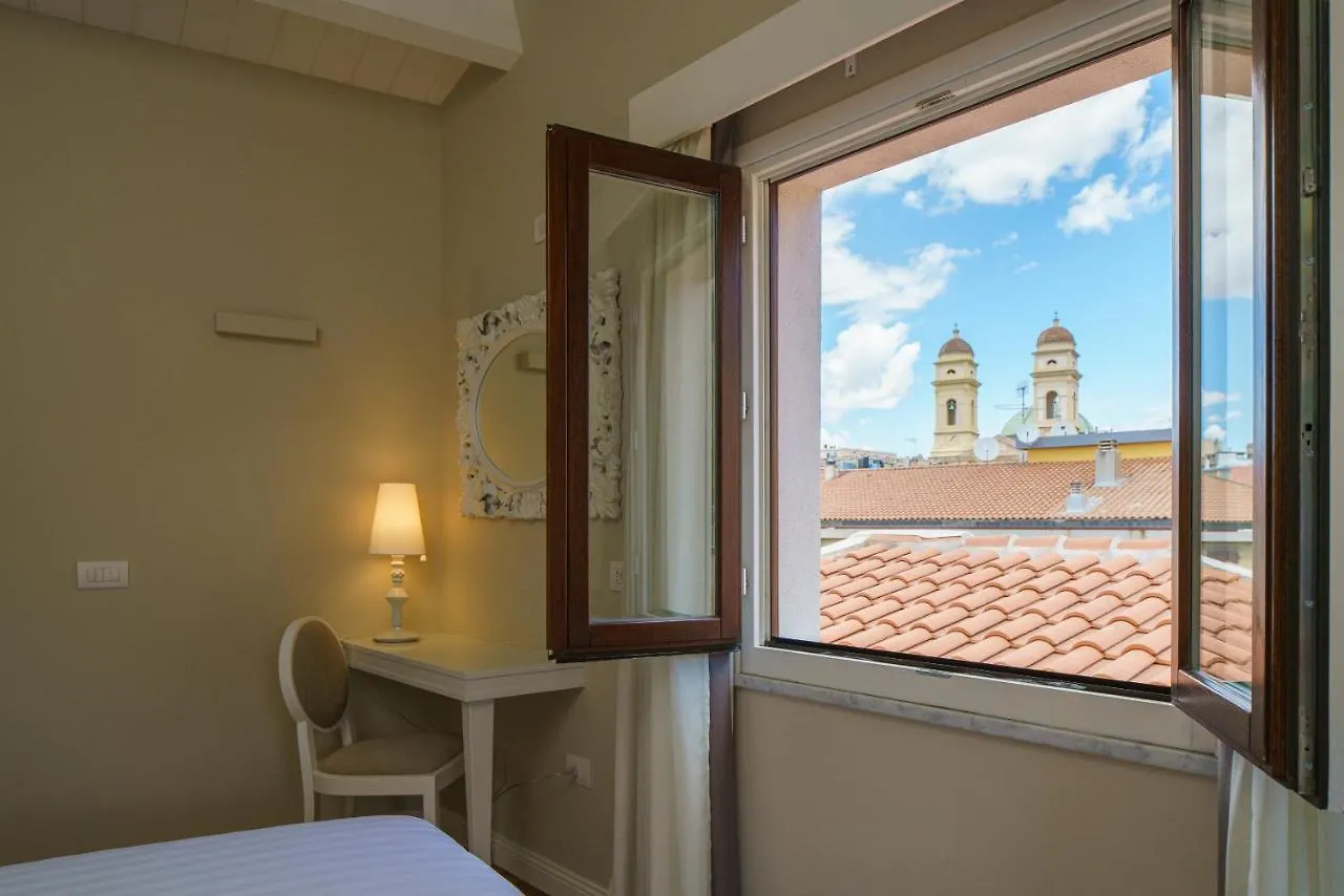 Boutique Hotel Carlo Felice 卡利亚里
