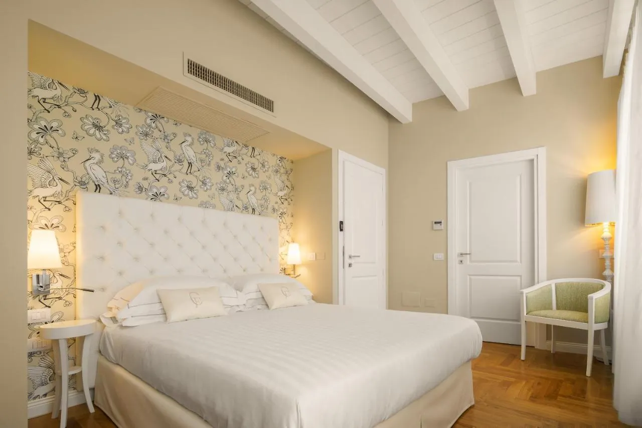 Boutique Hotel Carlo Felice 卡利亚里