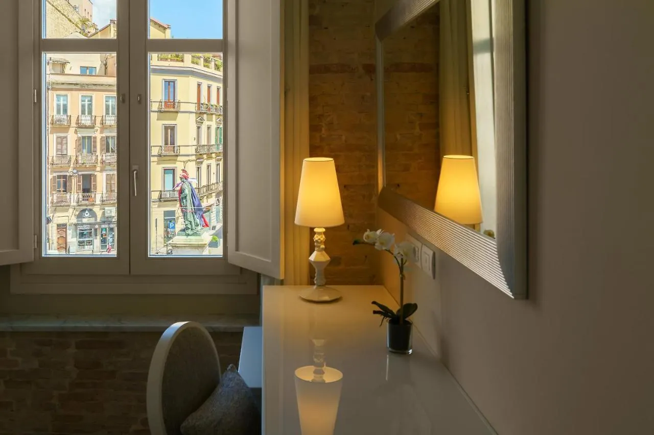 Boutique Hotel Carlo Felice 卡利亚里 意大利