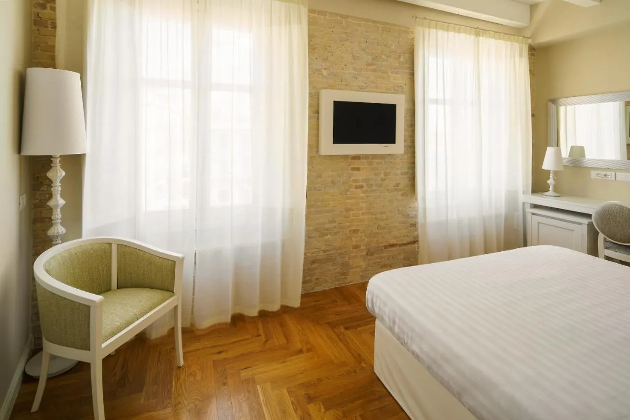 Boutique Hotel Carlo Felice 卡利亚里